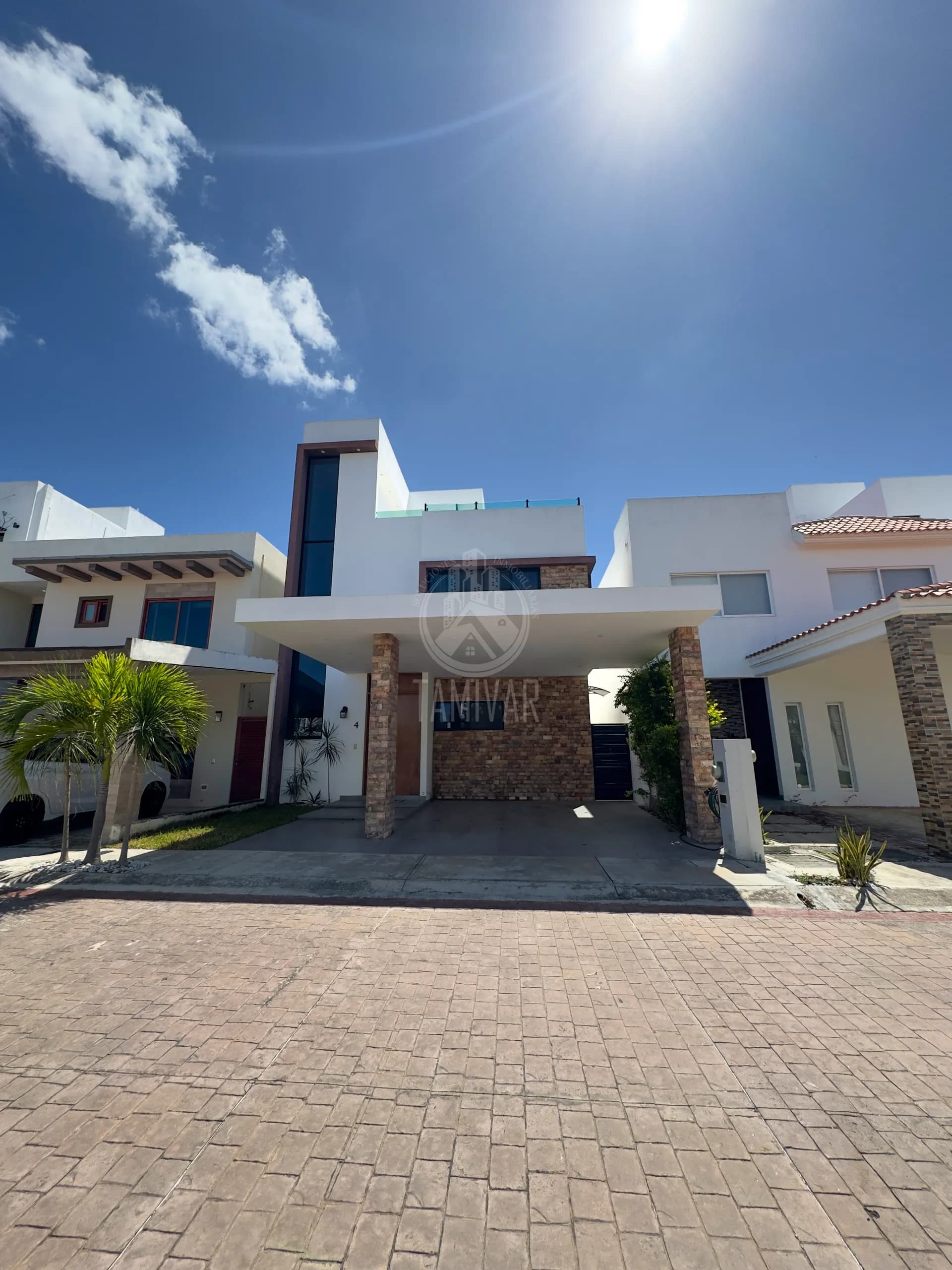 AQUA RESIDENCIAL